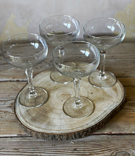 Set clear glass stemmed - of, 4